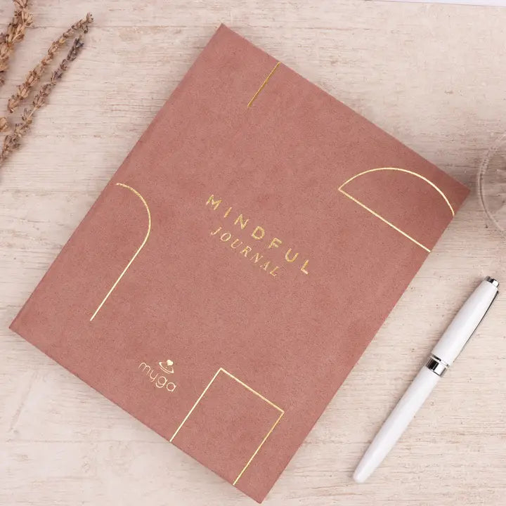 Embrace the elegance of mindfulness with this Mindful Journal 📝✨