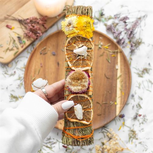 🔥 9in Ritual Wand Smudge Stick with Rosemary, Palo Santo & Quartz